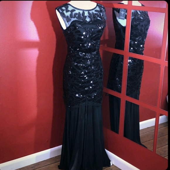 Prom Dress - Picture 1 of 5